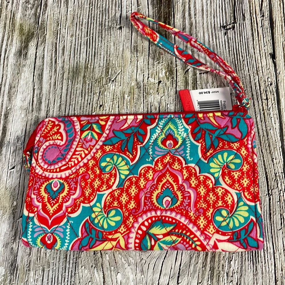 NWT Vera Bradley  Wristlet Paisley Paradise